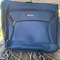 Hanging/folding Garment Travel Bag for suits or clothing