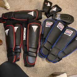 5 Pair Shin Guards 2 Pair Gloves