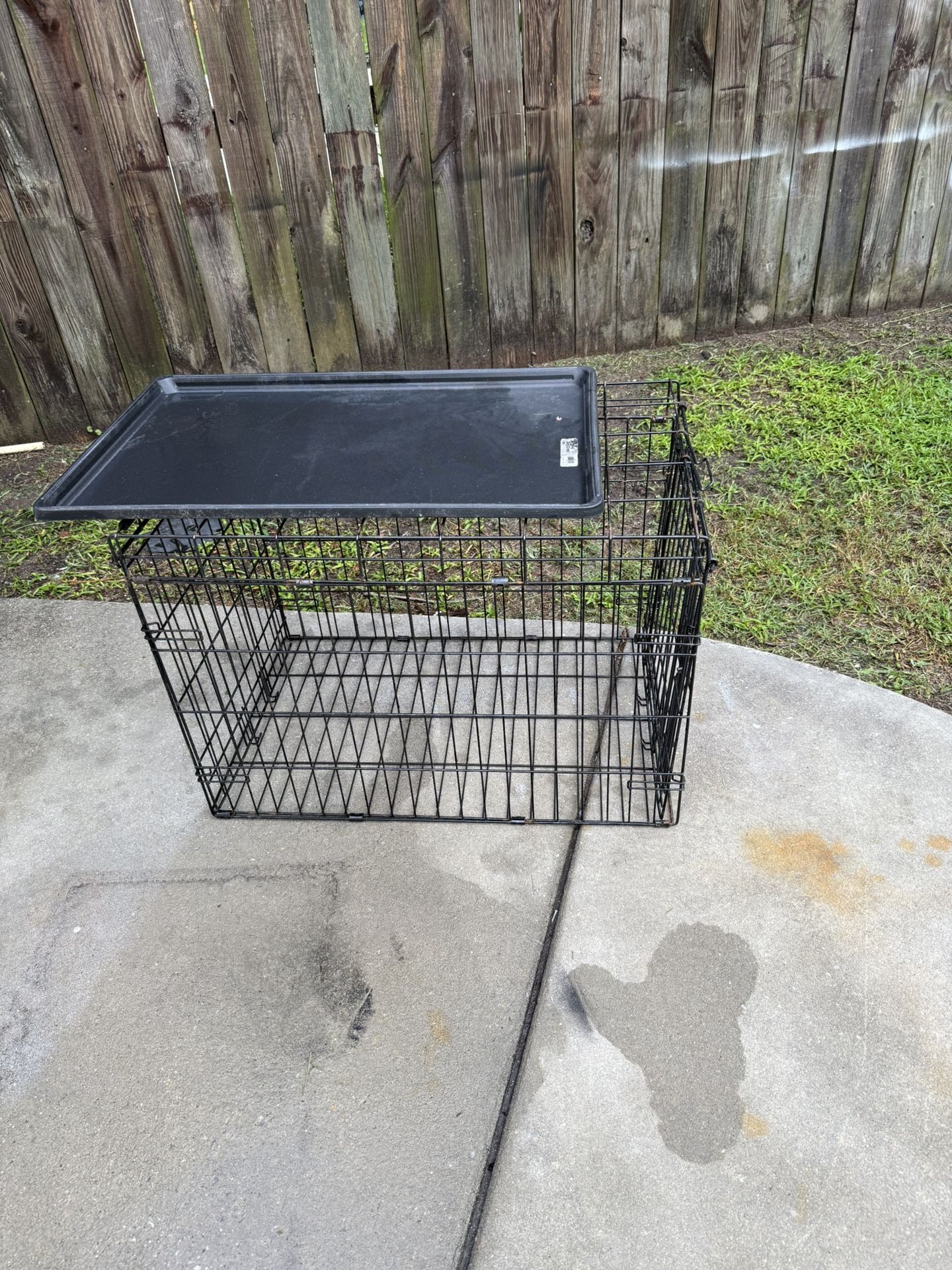 Dog Crate (L29”xW19”xH20”)