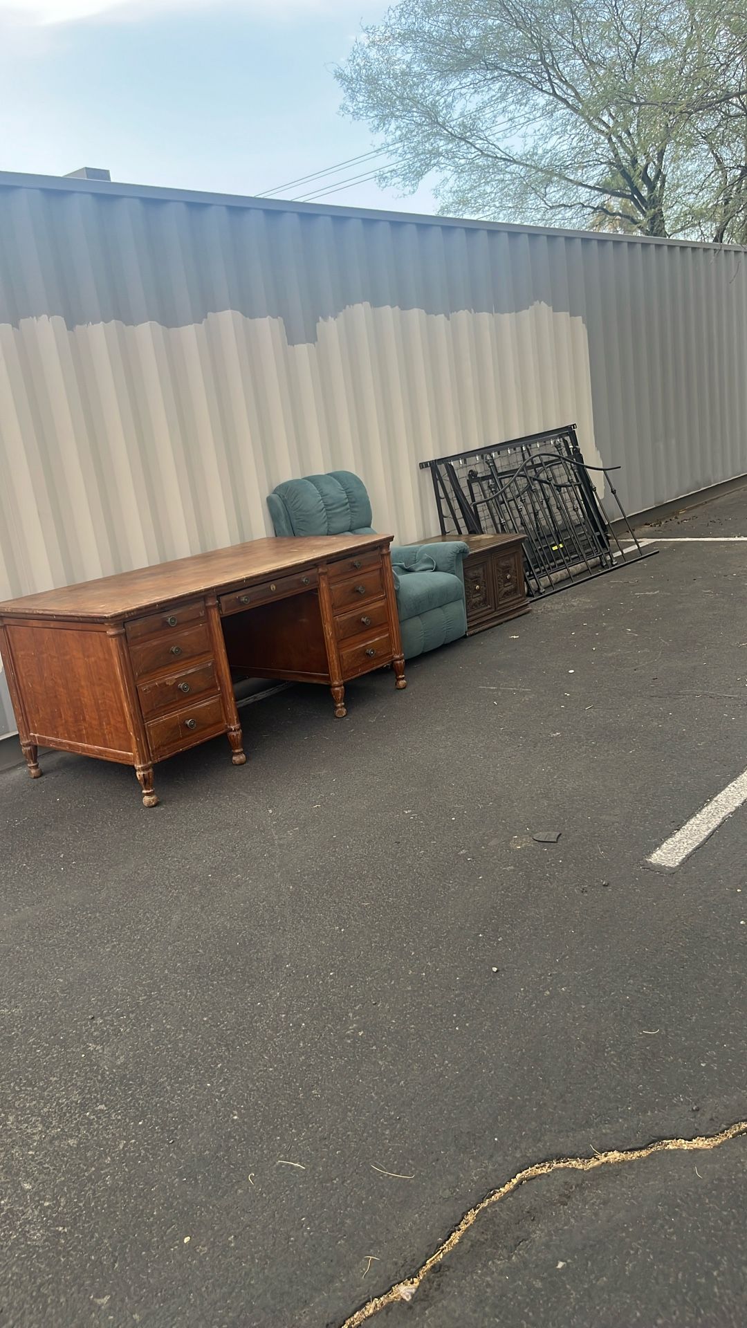 Free Furniture