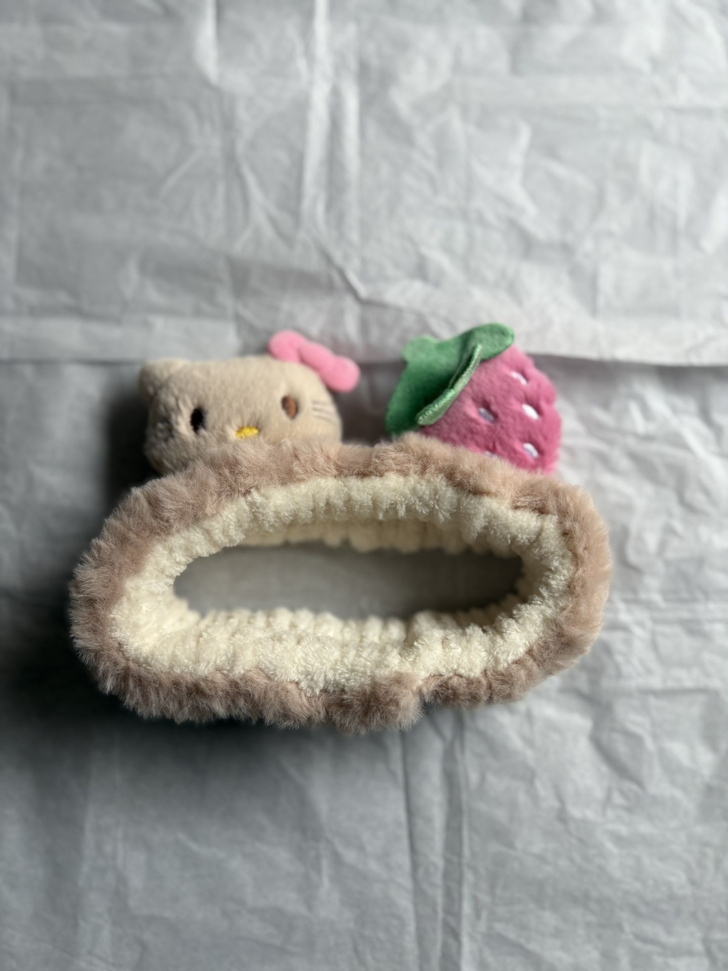 Adorable Hello Kitty strawberry headband #kawaii