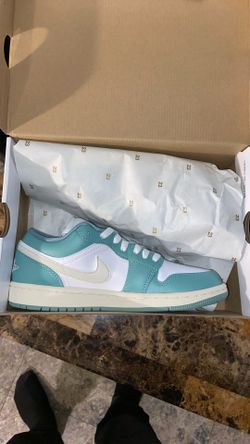 WMNS AIR JORDAN 1 LOW