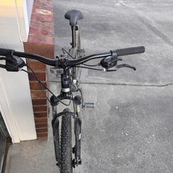 Cannondale Mountain Bike – Disc Brakes, Trail-Ready