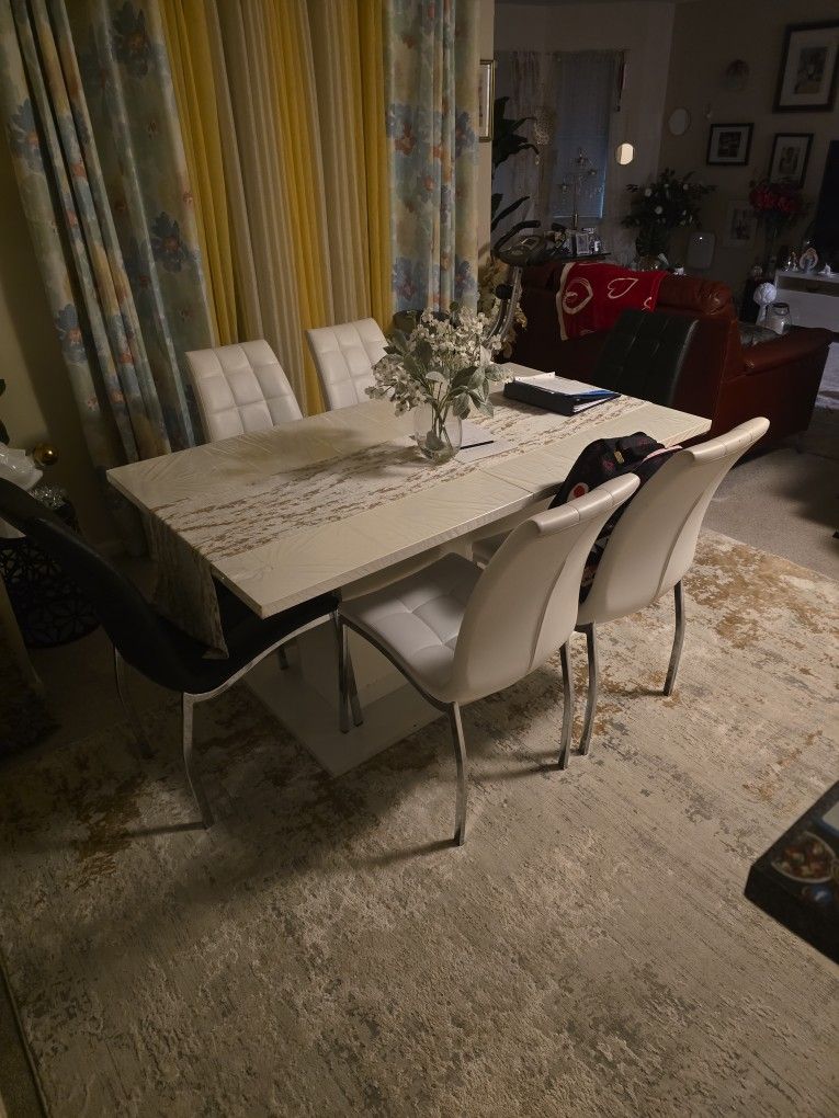 Dining Table With Chairs Included 