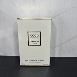 Coco chanel mademoiselle perfume 