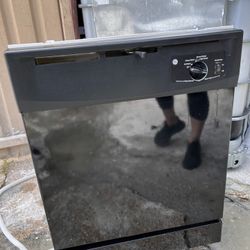 GE Dishwasher Black
