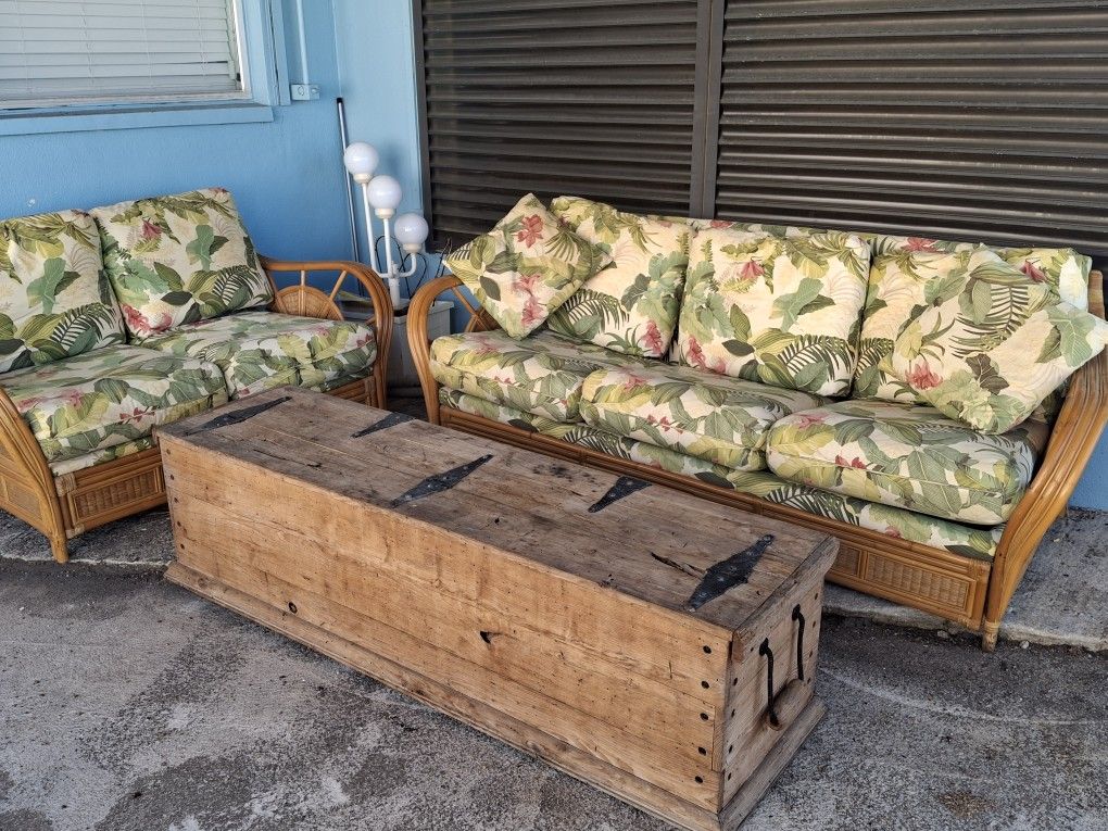 Tommy Bahama Wicker Sofa Sleeper And Loveseat