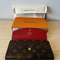 Red Wallet 