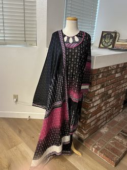Women’s Dress 
