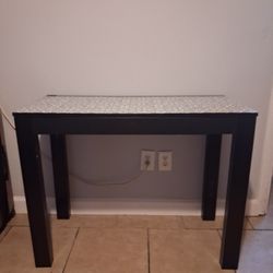 Black And White Desk 