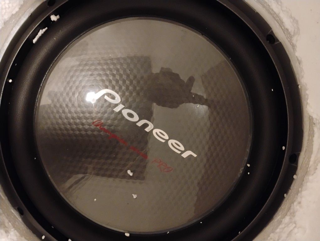 Pioneer 12 Subwoofers 2000watts Brand New 2-speakers