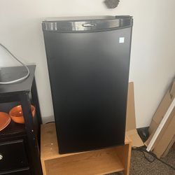 Refrigerator - Mid Size