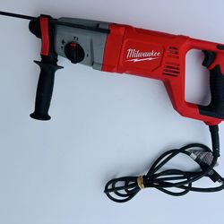 Milwaukee 8 Amp Corded 1 in. SDS D-Handle Rotary Hammer