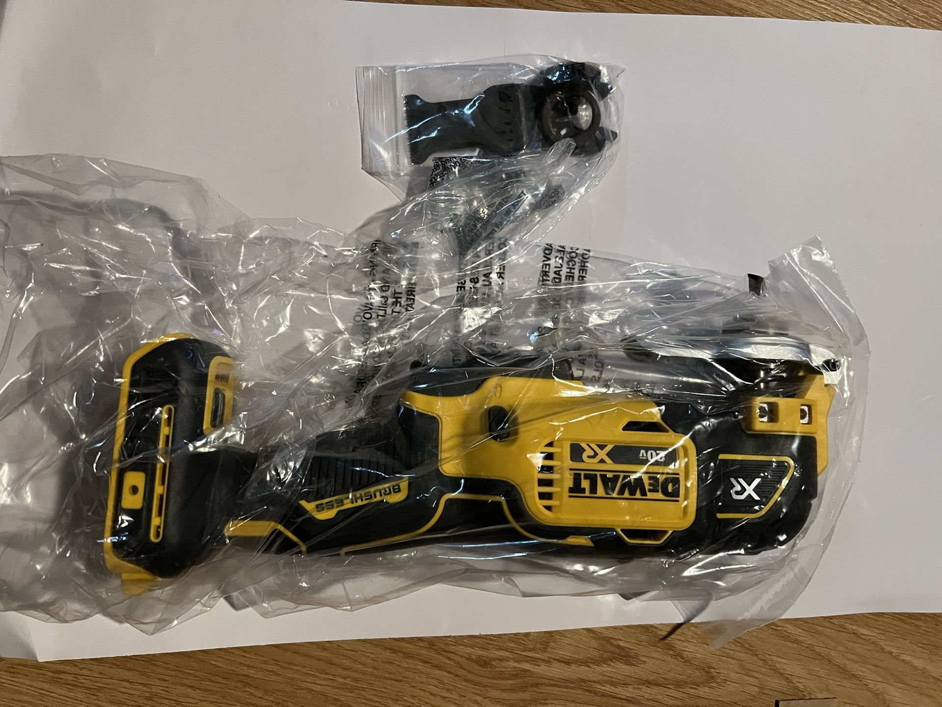 DEWALT Xr 20 V Oscillating Tool With Blade (Bare Tool ) No Battery Included 