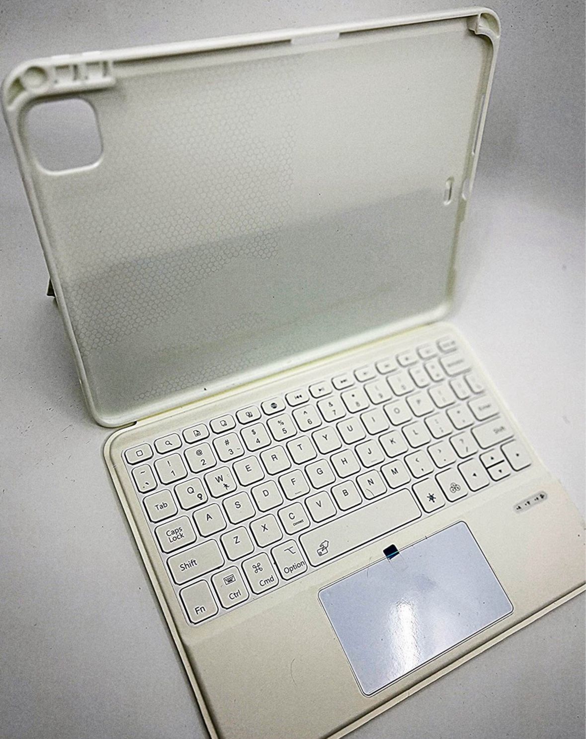 NEW! iPad Pro 11 Keyboard Case with Trackpad