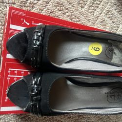 Woman black shoes / Zapatos de mujer 