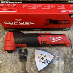 Milwaukee M12 FUEL 12V Lithium-lon Cordless Oscillating Multi-Tool (Tool-Only)