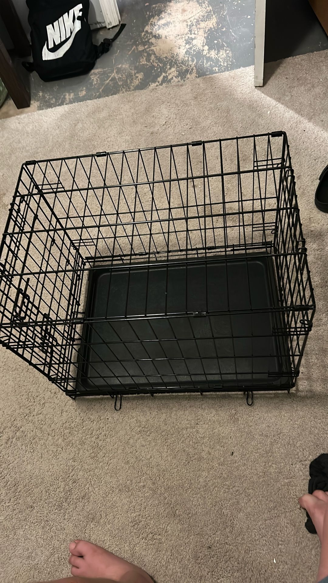 Selling a dog cage for 25 bucks