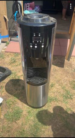 Ready refresh water dispenser