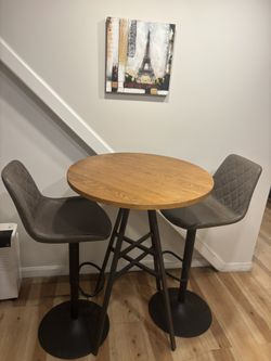 Table & chairs