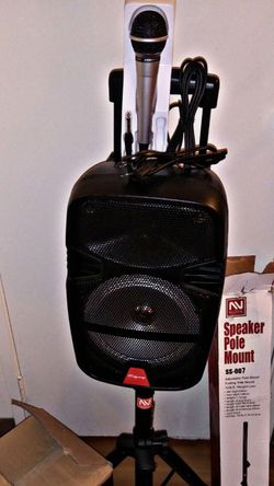 8" bluetooth speaker DJ karaoke style comes with microphone and stand