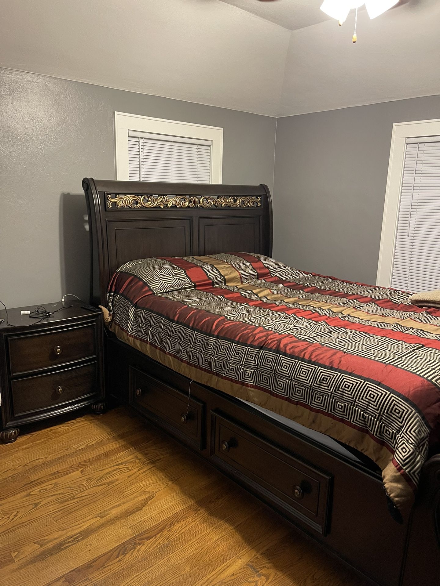Queen size Mahogany Bed Frame/Mattress/Mirror
