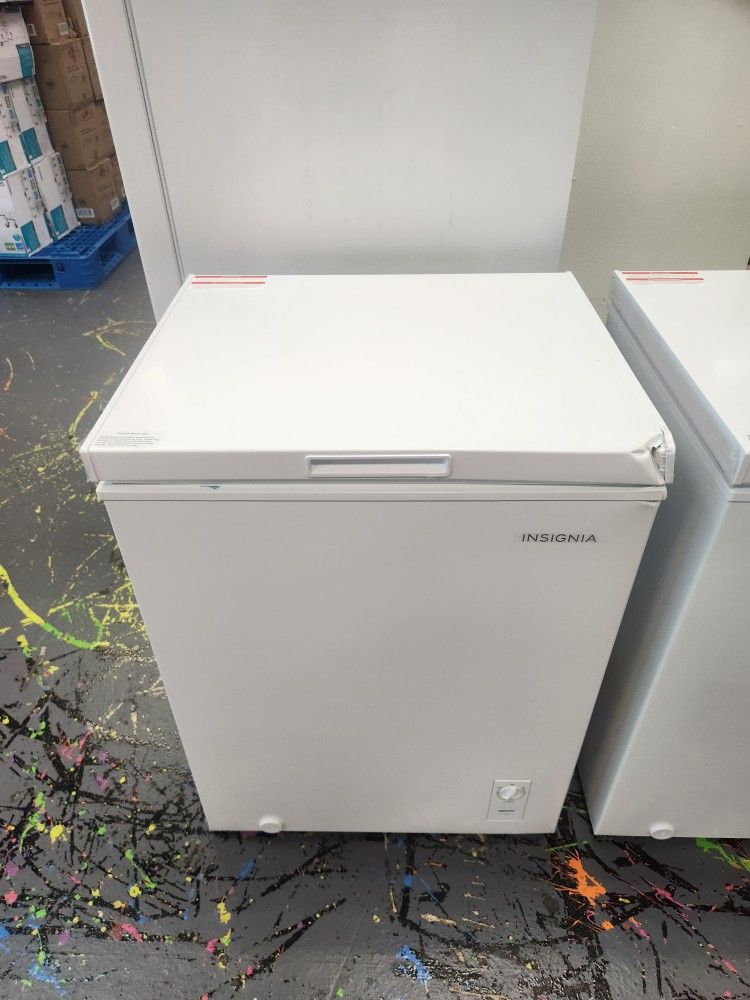 Insignia 5.0 Cu Ft Chest Freezer