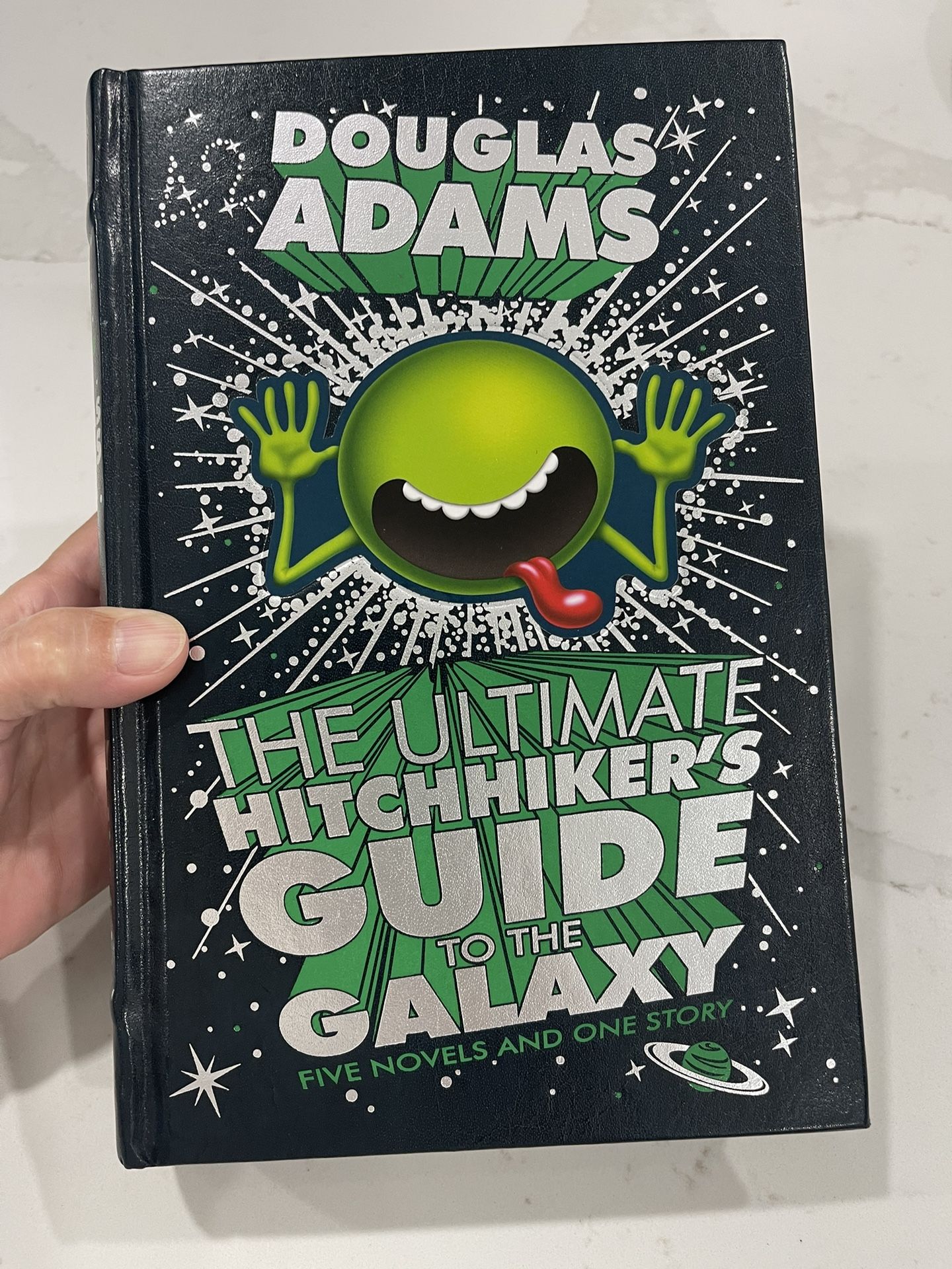 New Book The Ultimate Hitchhikers Guide To The Galaxy By Douglas Adams, 9.5“ Tall