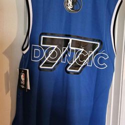 Men's Dallas Mavericks Luka Doncic #77 Blue Dri Fit - New with Tags Men's Large