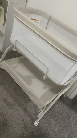Bassinet Almost Brand New