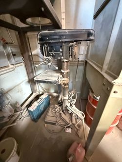 Delta Rockwell 17-600 Floor Drill Press, Jacobs Chuck, Variable Speed