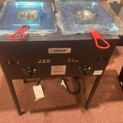 Very Nice Commercial Deep Fryer Great For Your Business Or Just Backyard fun all you need is a propane tank new in the box