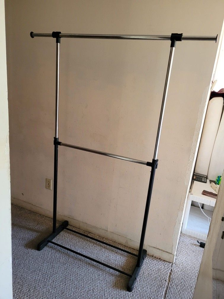 New Clothes Hanging Rack 