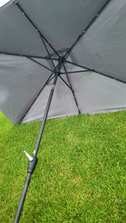 9x 6 ft Rectangular Umbrella with tilt and crank