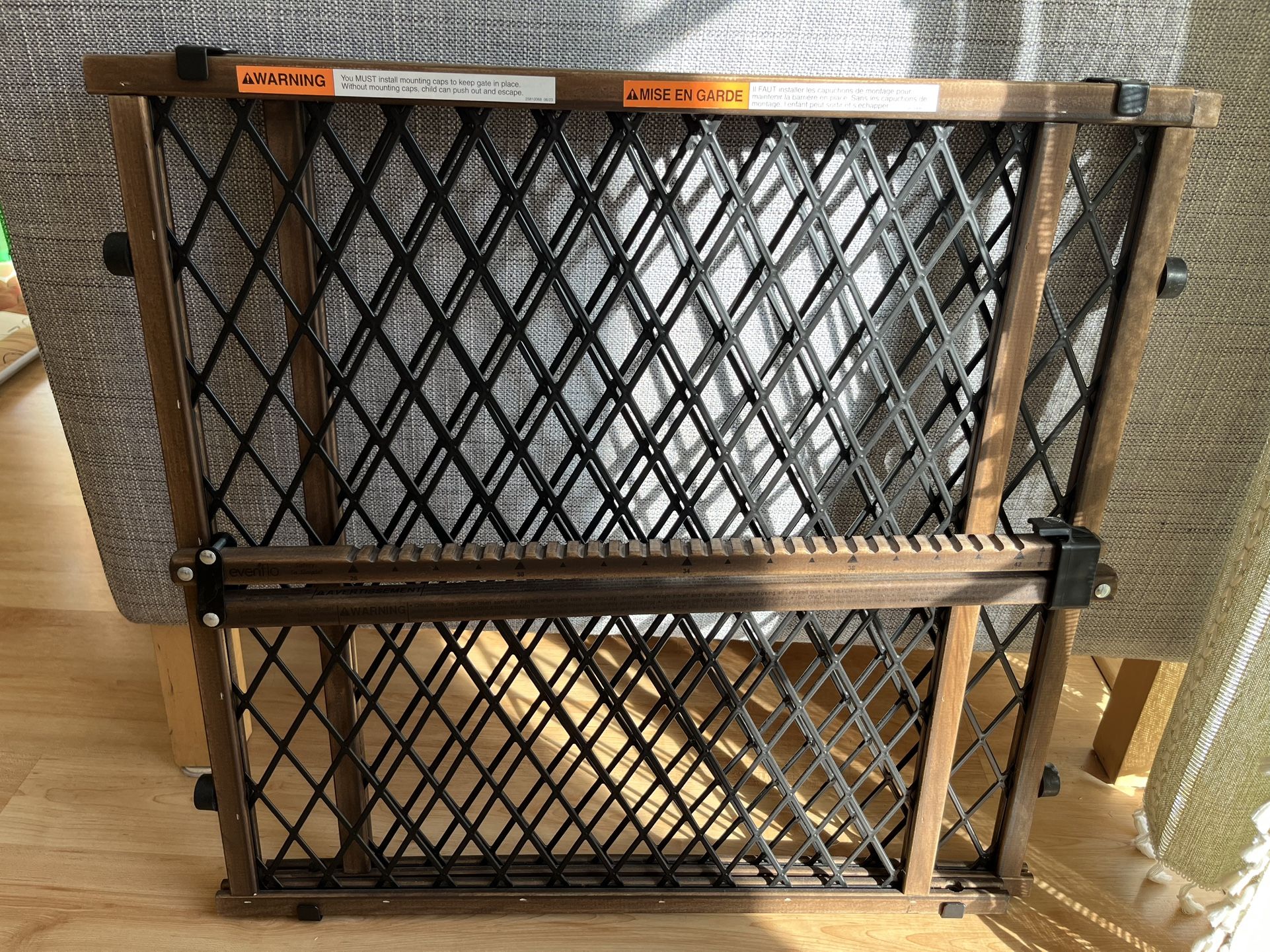 Evenflo Position & Lock Baby Gate, Pressure-Mounted, Farmhouse Collection