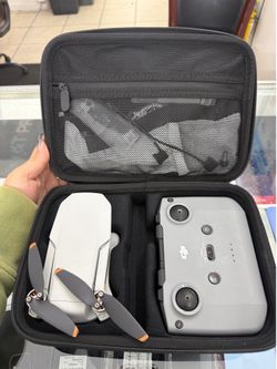 Excellent Condition DJI 2 drone with 4K Digital Zoom