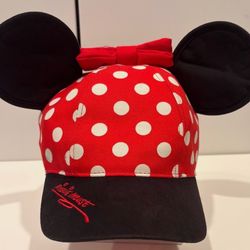 Disneyland cap with Minnie Mouse ears,  Gorra de Minnie Mouse