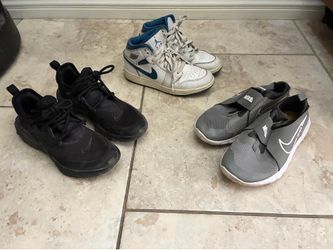 Boys shoes size 4.5y