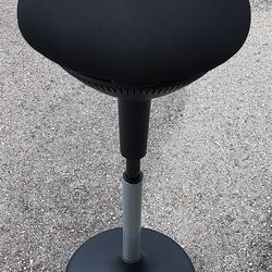 
Motion Stool(black)by Uplift Desk