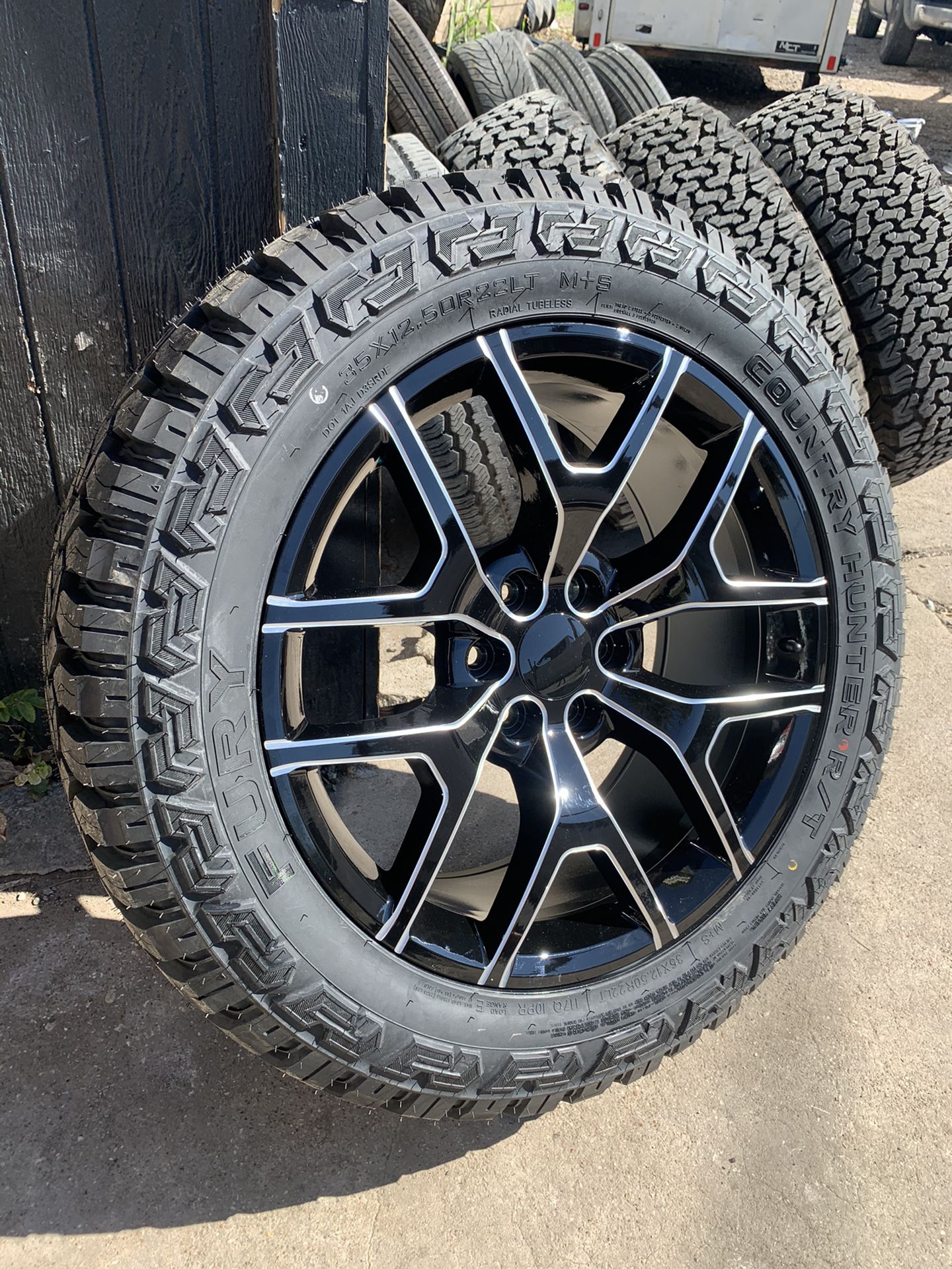 New Complete Set Of 22” Black Chevy / GMC Rims And New Tires 22 Chevrolet Replica Replicas Wheels 22s Rines y Llantas Take offs off takeoffs pull p