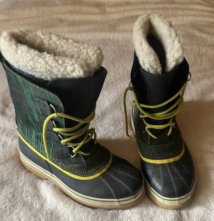Men's sz 9 Sorel Caribou Waterproof Boots