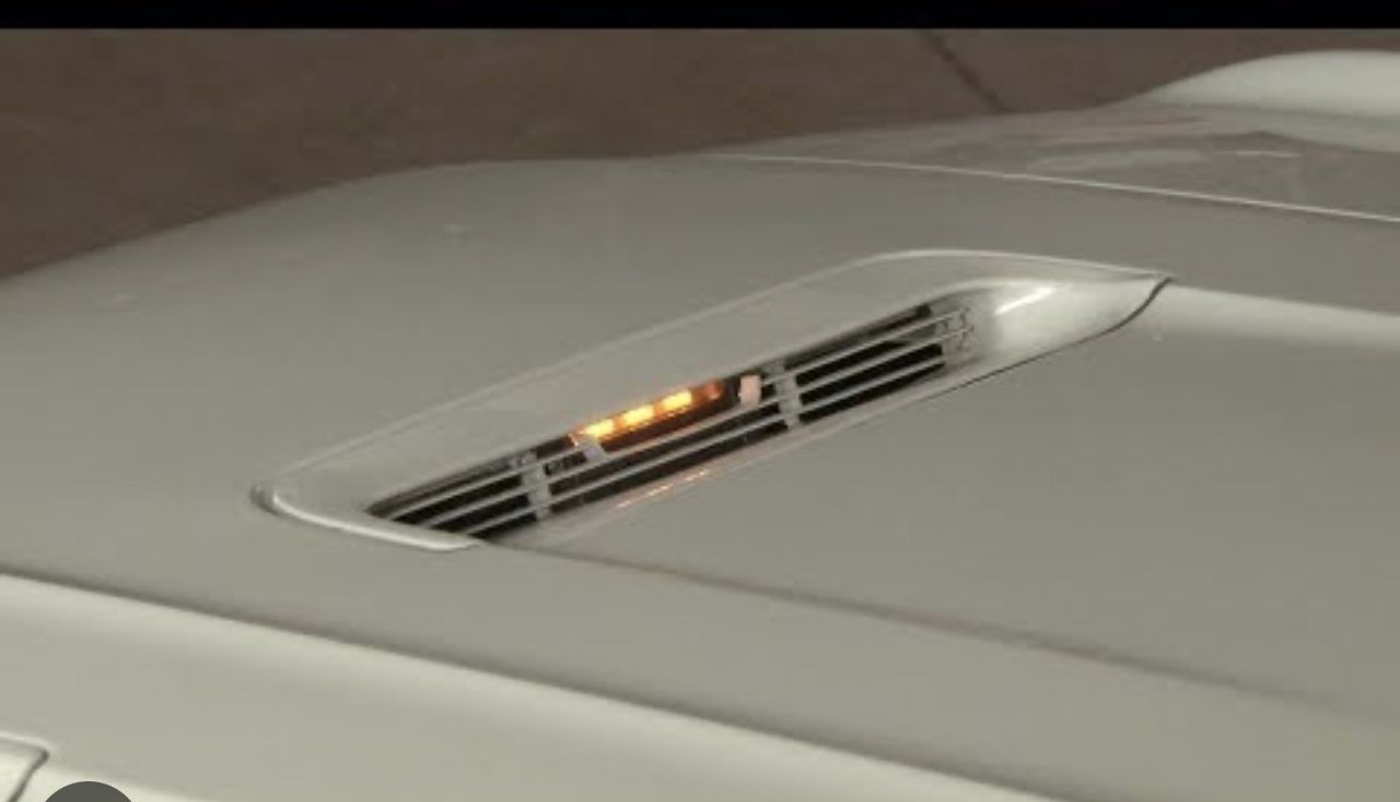 Ford Mustang Hood Turn Signal