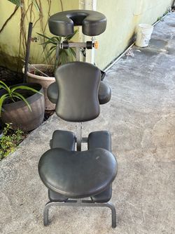 Portable folding massage chair