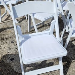 Resin Chairs For R,e,n,t
