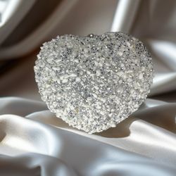 White Heart Shape Resin Clutch Purse