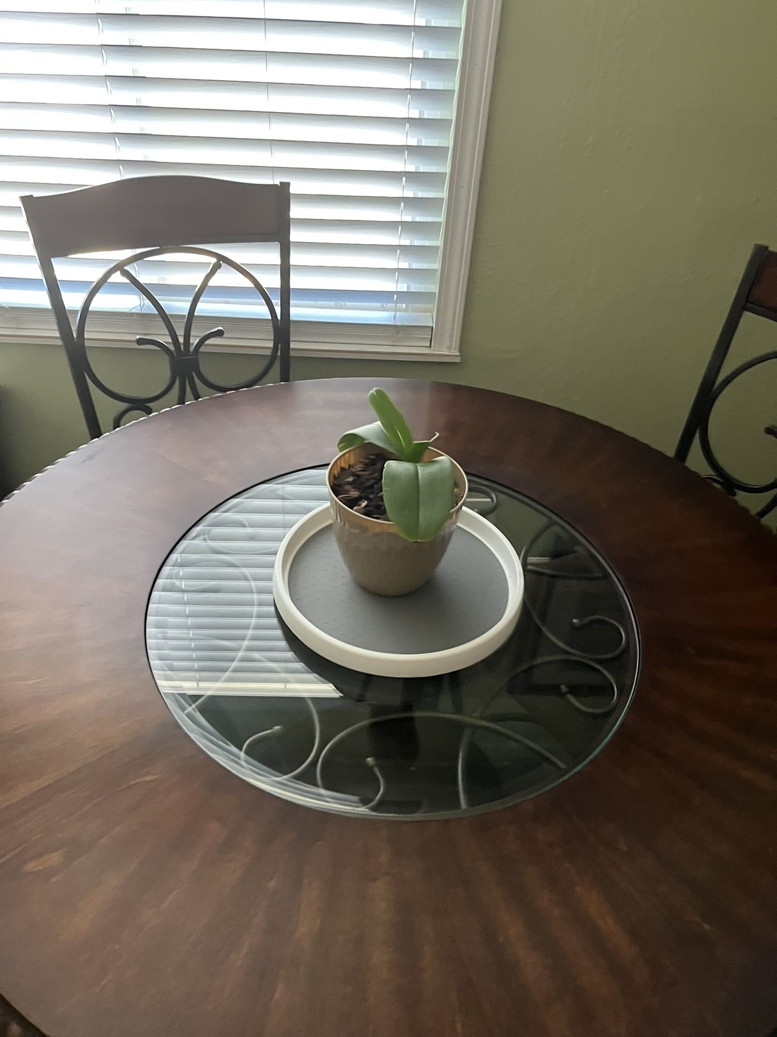 Dinning Table With 4 Chairs
