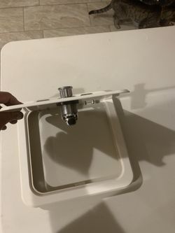 11”x11” storage hatch or glove box