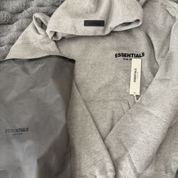 ESSENTIALS SIZE M BRAND NEW 