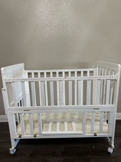 FREE BABY CRIB!!