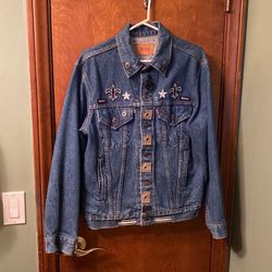 Levi’s Jacket W / Patches
